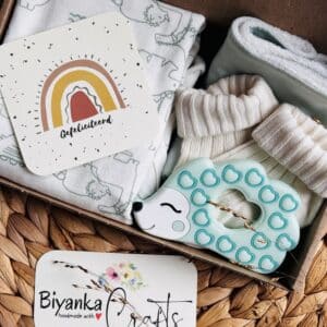 Kraamcadeau met siliconen bijtring – mint