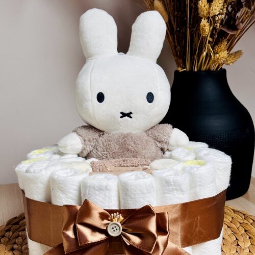 Luiertaart met Nijntje Fluffy Taupe handgemaakt kraamcadeau